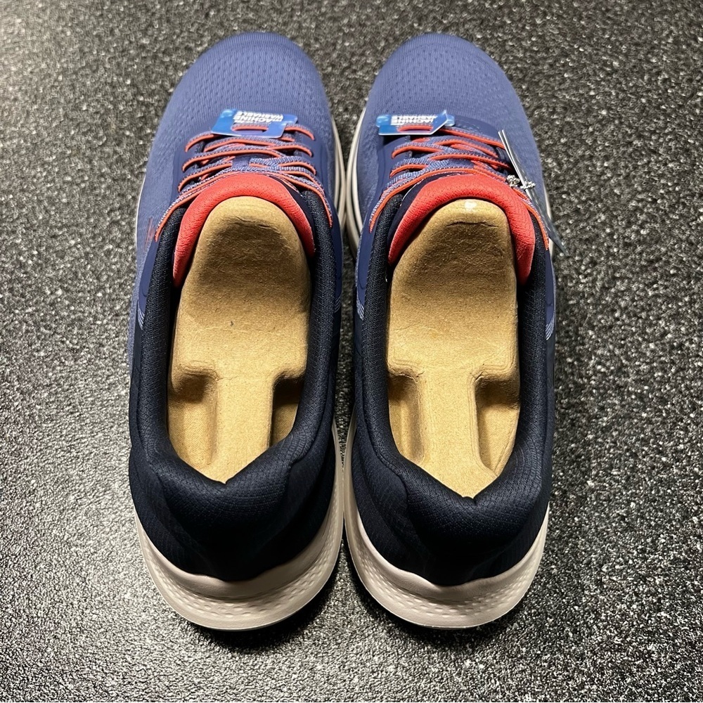 NWT Skechers Women's Go Walk Size 13 - Picture 4 of 11
